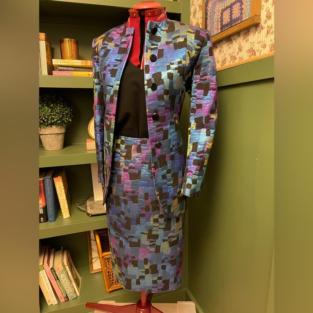 Incredible Vintage Raffinati Jacket and Skirt Size 8